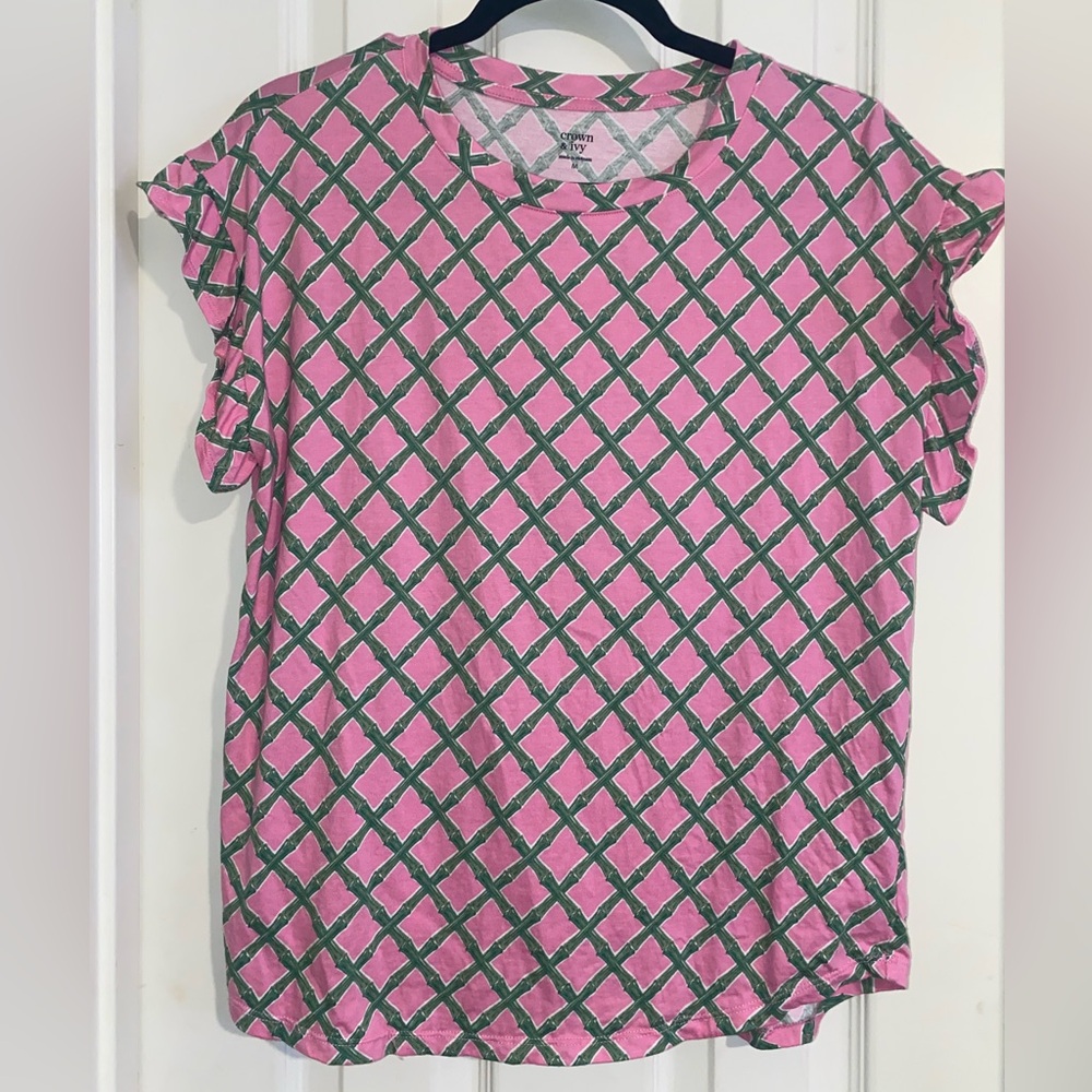 Crown & Ivy Pink and Green Diamond Pattern Top